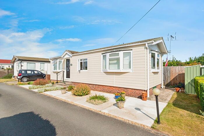1 Bedroom Mobile/park Home For Sale In Station Road, Ashwell, Baldock, SG7