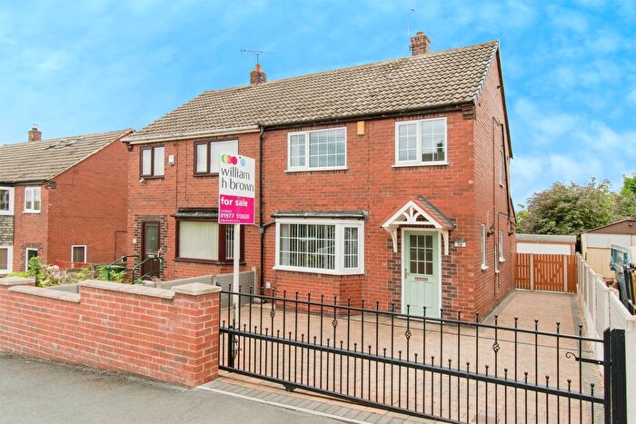 3 Bedroom Semi-Detached House For Sale In Birch Grove, Castleford, WF10