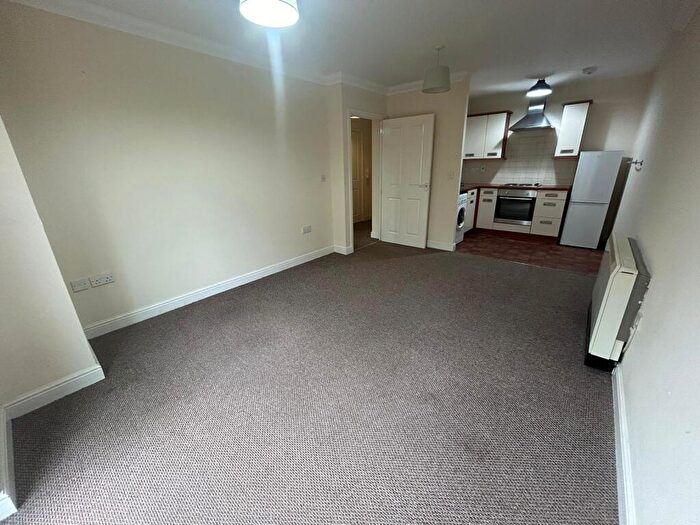 1 Bedroom Flat To Rent In Edith Mills Close, Neath, SA11