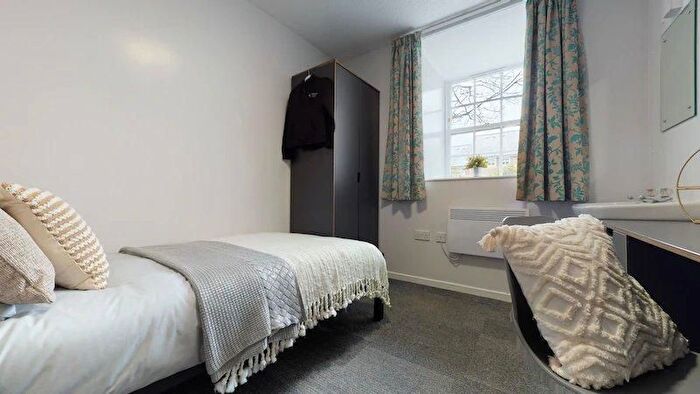 3 Bedroom Semi-detached House To Rent In Leazes Parade, Newcastle Upon Tyne, NE2