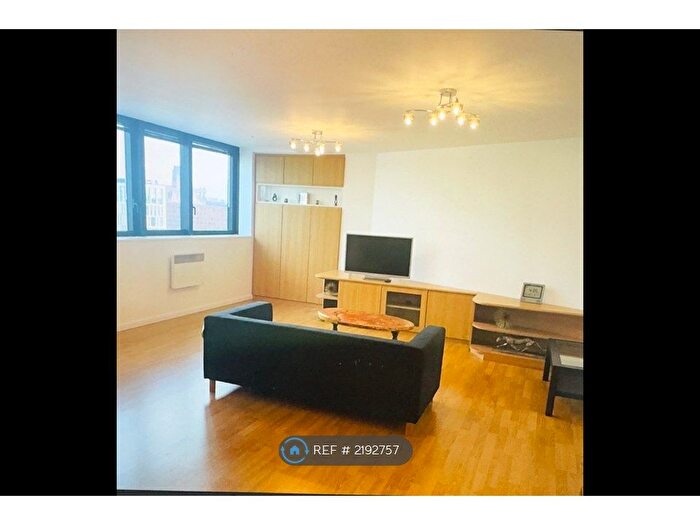 3 Bedroom Flat To Rent In Mann Island, Liverpool, L3