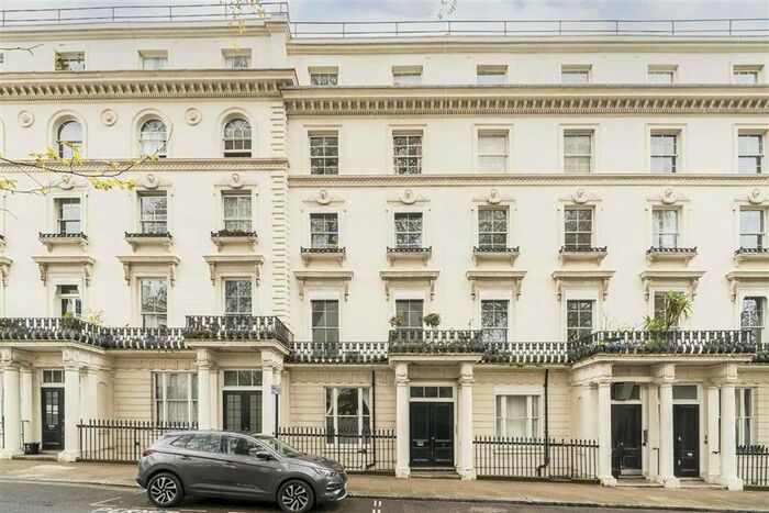 1 Bedroom Flat To Rent In Porchester Square, London, W2