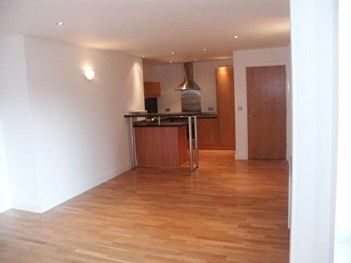 2 Bedroom Flat To Rent In Lake House, Ellesmere Street, Castlefield, Manchester, M15