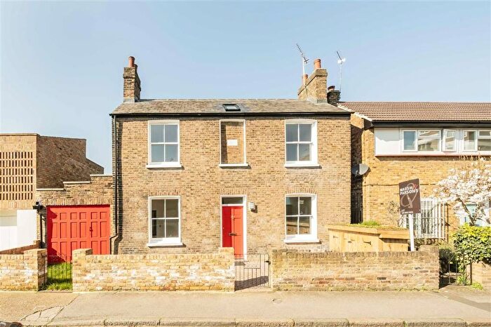 3 Bedroom Detached House To Rent In St. Peters Grove, Hammersmith, W6