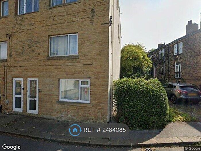 2 Bedroom Flat To Rent In Calverley, Pudsey, LS28