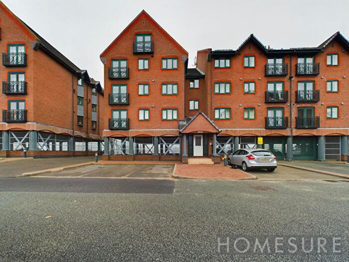 2 Bedroom Apartment For Sale In South Ferry Quay, Liverpool, L3