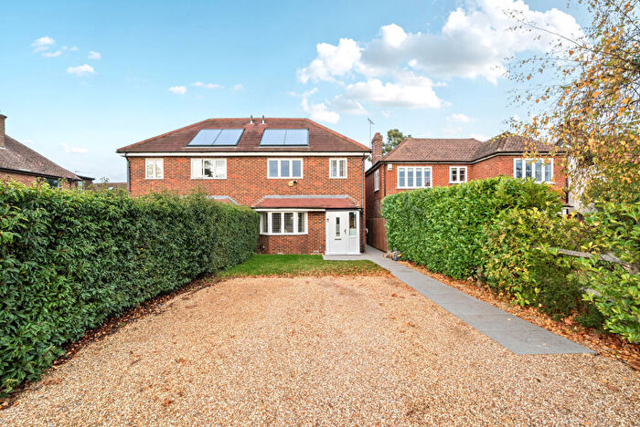 4 Bedroom Semi Detached House For Sale In New Inn Lane, Guildford, GU4