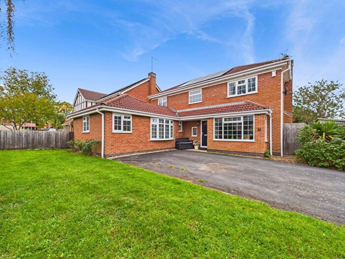 4 Bedroom Detached House For Sale In Clare Crescent, Towcester, NN12
