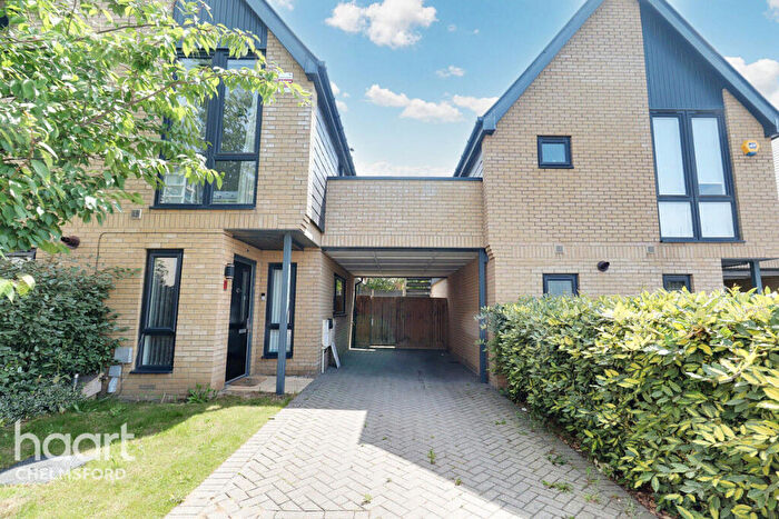 3 Bedroom Detached House For Sale In Brassie Wood, Chelmsford, CM3