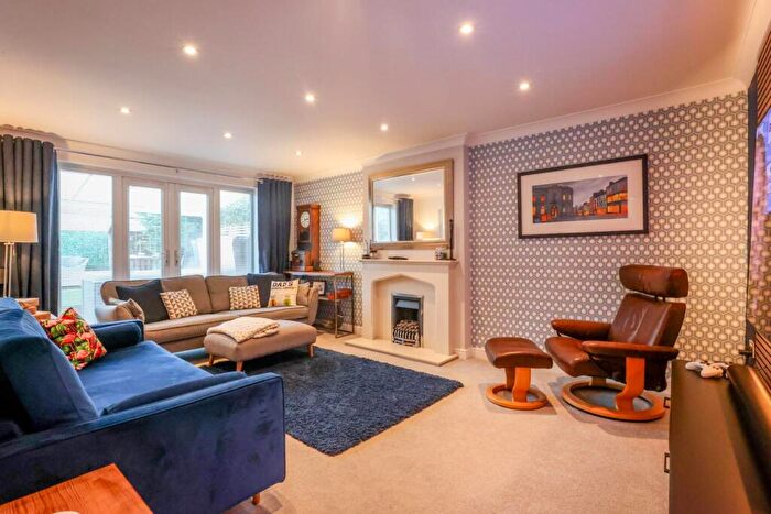 4 Bedroom Detached House For Sale In The Glades, Grange Park, Northampton, NN4