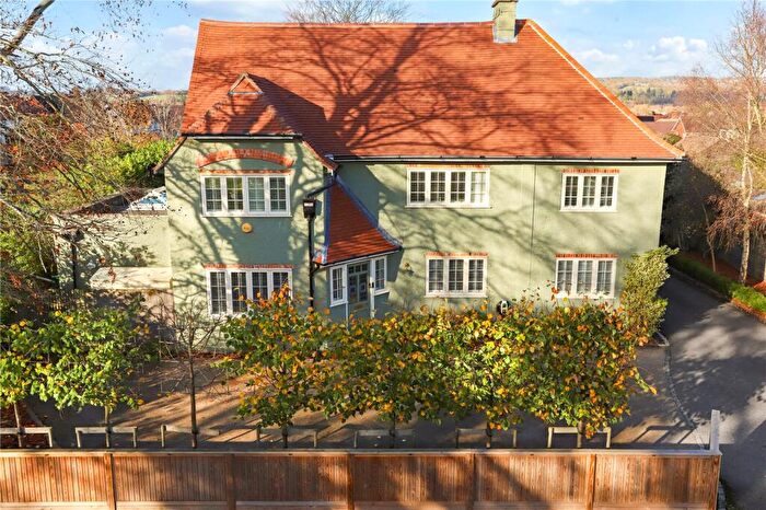 4 Bedroom Detached House For Sale In Ridgway Road, Farnham, Surrey, GU9