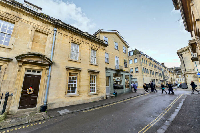 1 Bedroom Flat To Rent In Beauford Square, BA1