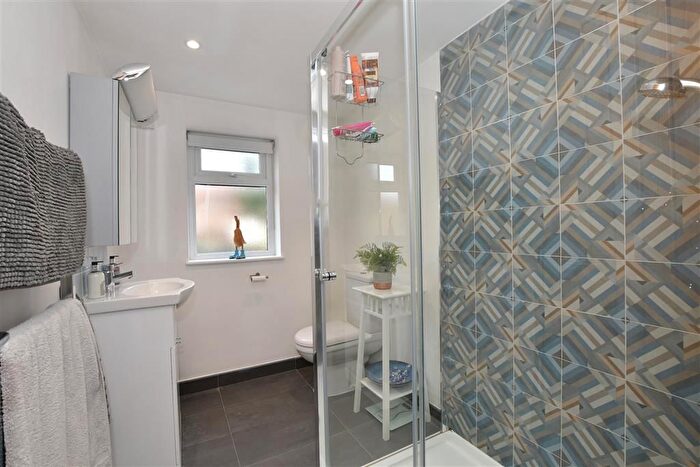 3 Bedroom Terraced House For Sale In Chingford Lane, Woodford Green, Essex, IG8