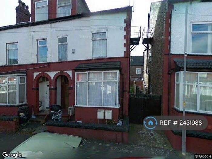 2 Bedroom Flat To Rent In Brookfield Road, Manchester, M8