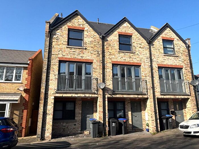 3 Bedroom End Of Terrace House For Sale In Arnold Road, Margate, CT9