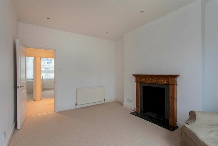 2 Bedroom Flat To Rent In Coleherne Road, London, SW10