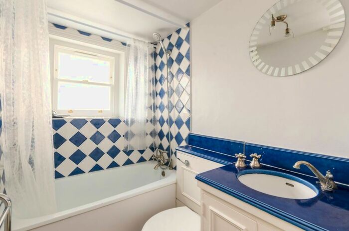 1 Bedroom Flat To Rent In Oakley Street, Chelsea, London, SW3