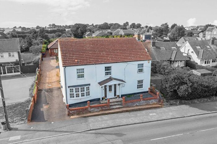 5 Bedroom Detached House For Sale In Station Road, Lower Stondon, Henlow, SG16