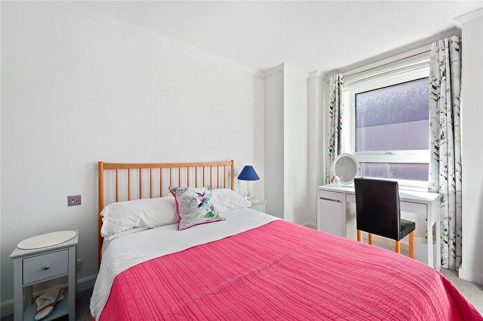 2 Bedroom Flat For Sale In High Holborn, London, WC1V