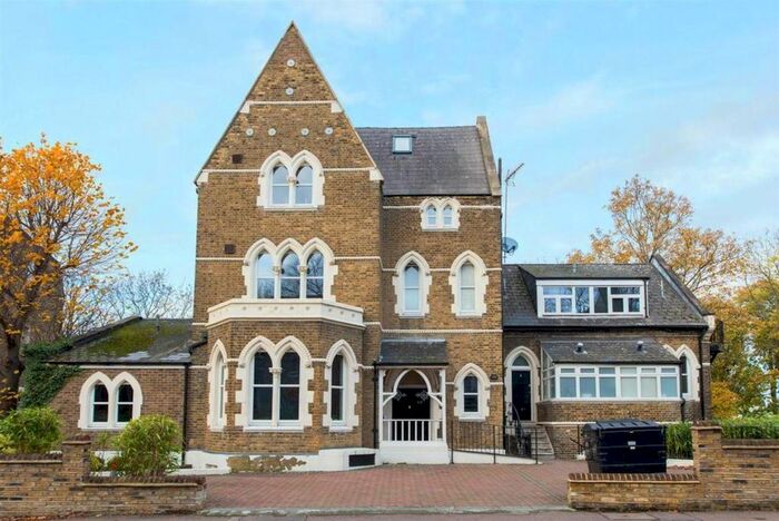 2 Bedroom Flat To Rent In Crescent Road, London, N8