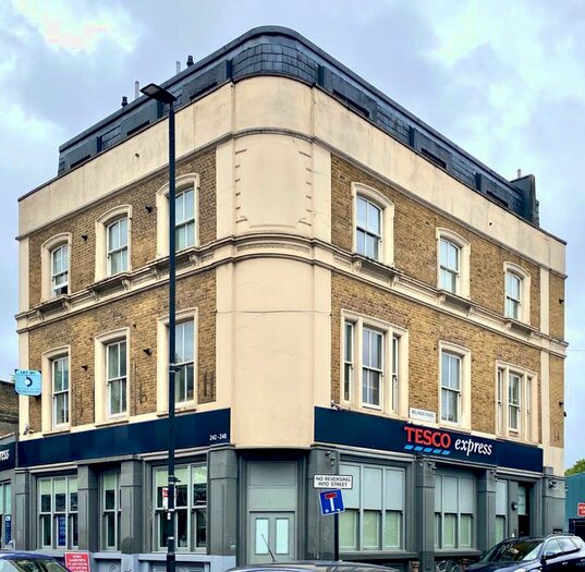 1 Bedroom Terraced House To Rent In Belinda Road, London, SW9