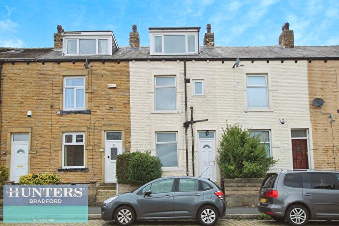 3 Bedroom Terraced House For Sale In Westminster Road Bradford, West Yorkshire, BD3
