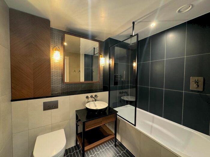 2 Bedroom Apartment To Rent In Merino Gardens, London, E1W