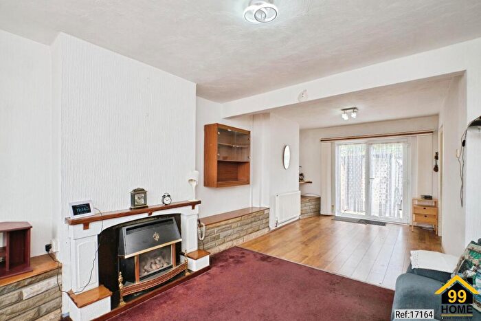 3 Bedroom Terraced House For Sale In Meadthorpe Road, Birmingham, West Midlands, B44