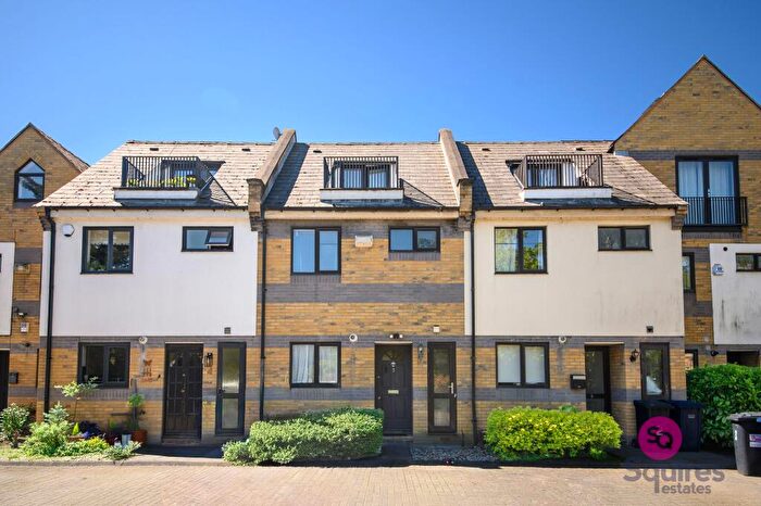 4 Bedroom Terraced House For Sale In East End Road, London, N2