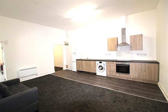 2 Bedroom Flat To Rent In Blaby Road, Wigston, LE18