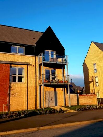 2 Bedroom Flat To Rent In Pathfinder Way, Northstowe, CB24