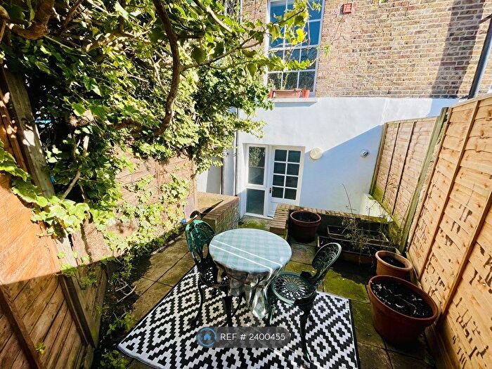 1 Bedroom Flat To Rent In County Grove, London, SE5