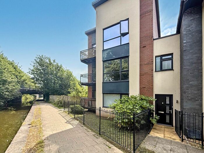 2 Bedroom Flat For Sale In Ivory Close, Hanley, Stoke-on-Trent, ST1
