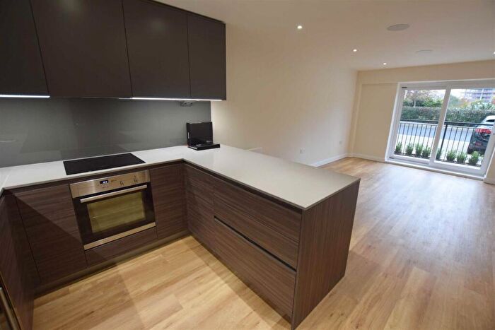 1 Bedroom Flat To Rent In Beaufort Square, Colindale, NW9