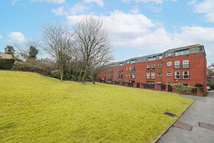 2 Bedroom Flat For Sale In Alma Court, Bristol, BS8