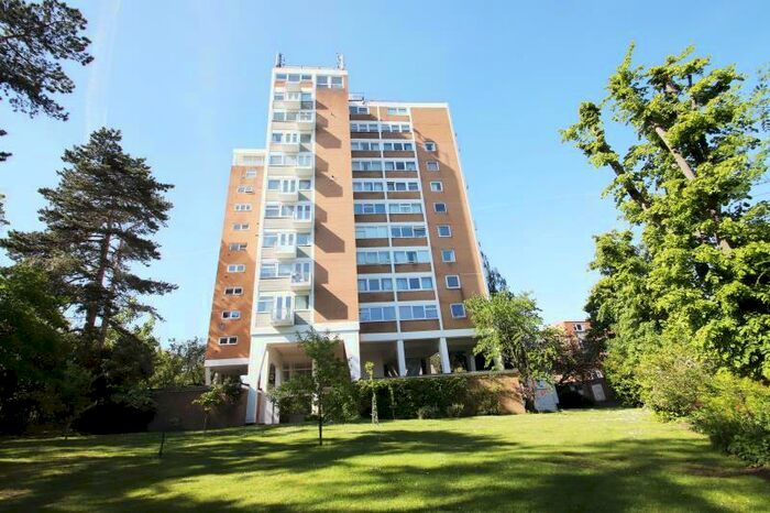 2 Bedroom Flat To Rent In Craigmore Tower, Woking, GU22