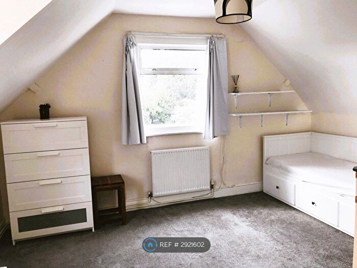 Studio To Rent In Kingston Road, New Malden, KT3