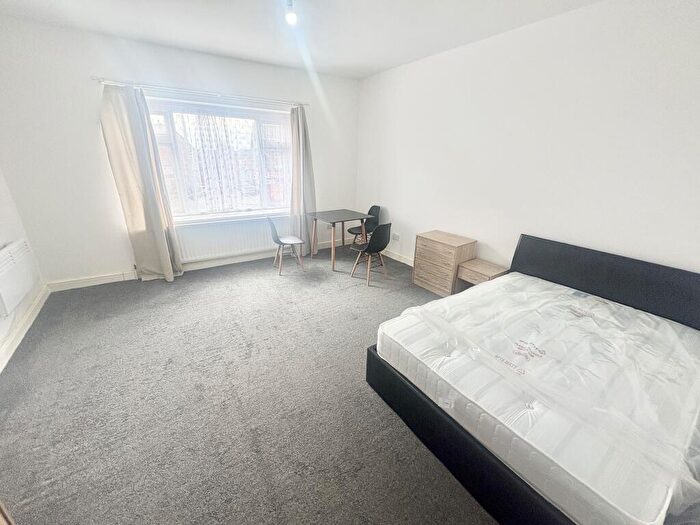 1 Bedroom Apartment To Rent In City Road, Edgbaston, B16