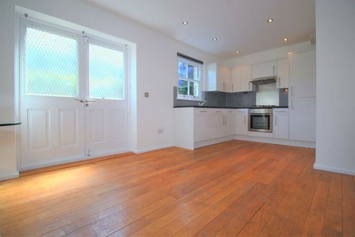 2 Bedroom Detached House To Rent In Mutrix Road, West Hampstead, London, NW6