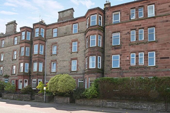2 Bedroom Flat For Sale In Willowbrae Road, Edinburgh, EH8