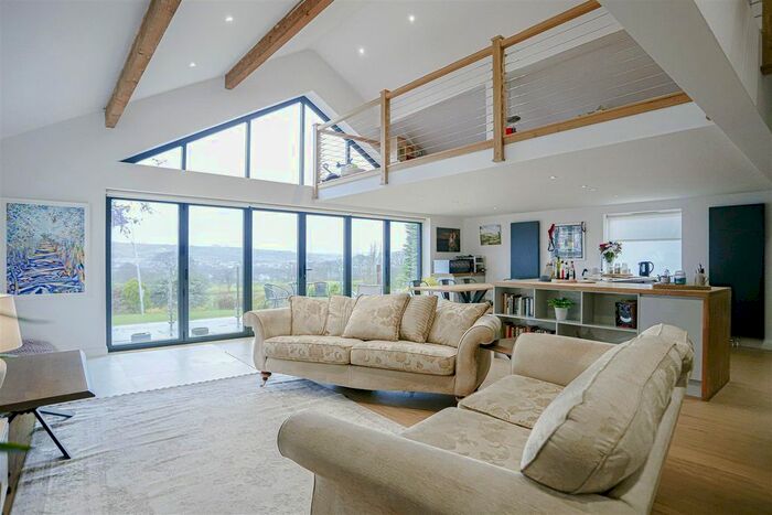 3 Bedroom Detached Bungalow To Rent In Barnoldswick Road, Barrowford, Nelson, BB9