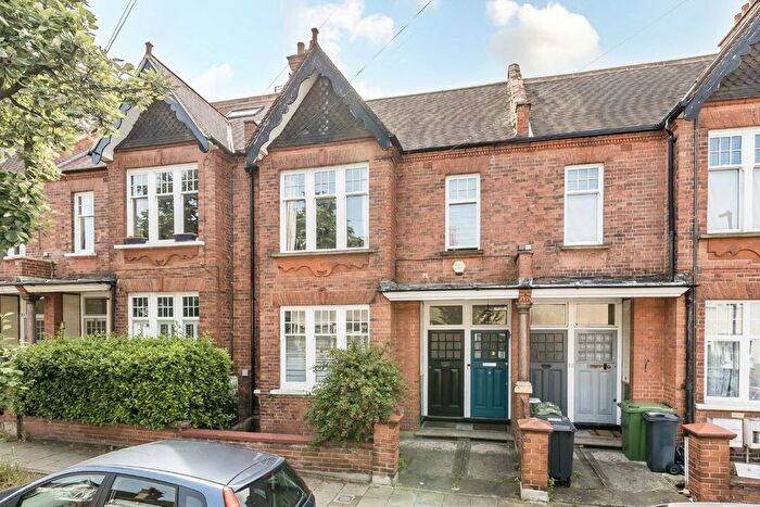 2 Bedroom Maisonette To Rent In Glencairn Road, London, SW16