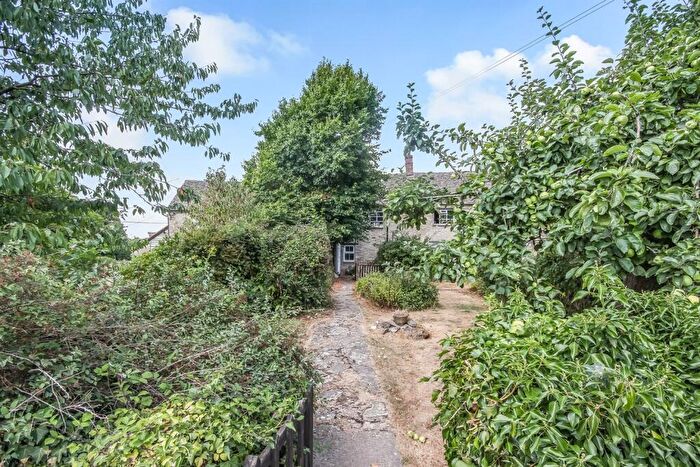 2 Bedroom Terraced House To Rent In East End, OX29