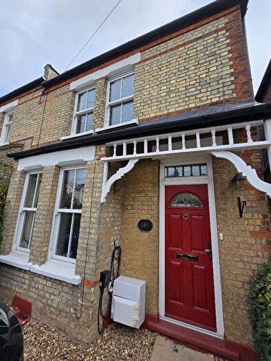 2 Bedroom Semi Detached House To Rent In Victoria Road, New Barnet, Barnet, EN4