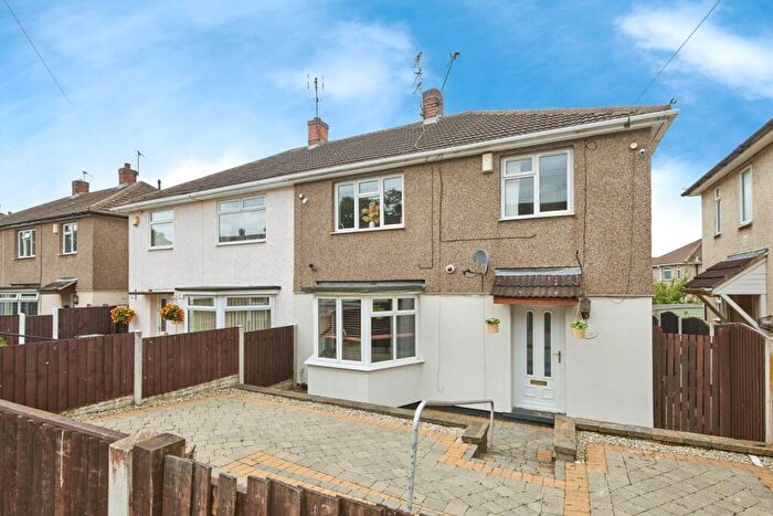 3 Bedroom Semi-Detached House For Sale In Grantham Avenue, Derby, Derbyshire, DE21