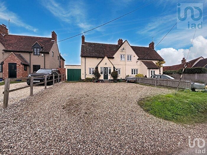 3 Bedroom Semi-Detached House For Sale In Bentfield Bower, Stansted, CM24