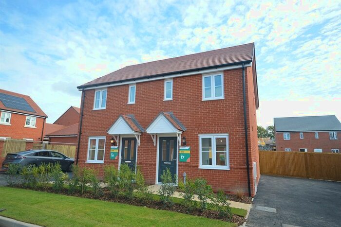 2 Bedroom Semi-Detached House To Rent In Freesia Way, Worthing, BN13