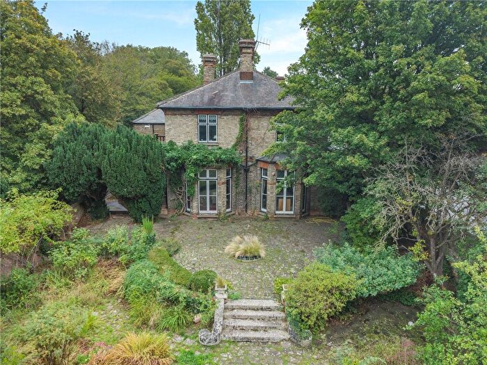 Detached House For Sale In Roehampton Vale, London, SW15