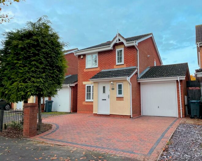 3 Bedroom Detached House To Rent In Paget Road, Pype Hayes, Birmingham, West Midlands, B24