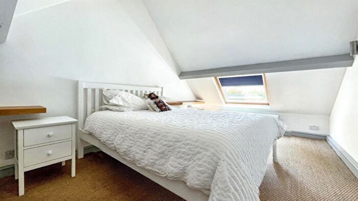 2 Bedroom Cottage To Rent In Holdenby Road, East Haddon, NN6